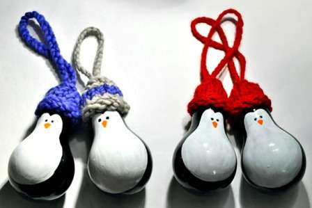 Cute penguins, crafts from incandescent bulbs