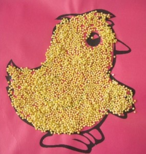 If you want the millet craft to shine a little and not crumble at first, sprinkle it with hairspray.